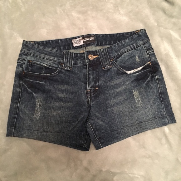 Size 24 guess shorts - Picture 1 of 2
